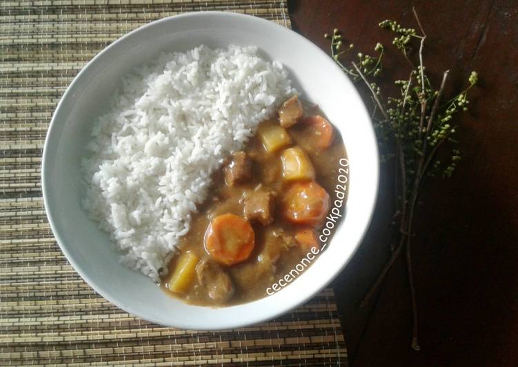 Cara termudah untuk Royal Untuk Mencoba Di RumahNasi Kari ala ala Jepang