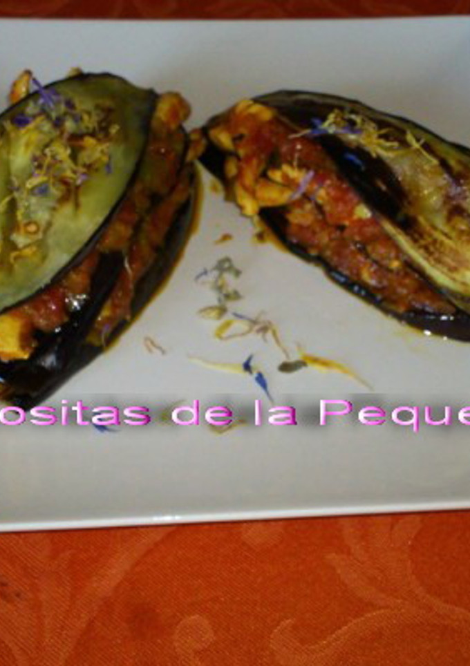 Una foto de Lasaña ligera de berenjenas y pollo con tomate