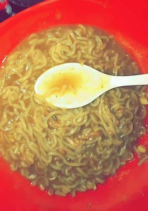 A picture of Boiled maggi.