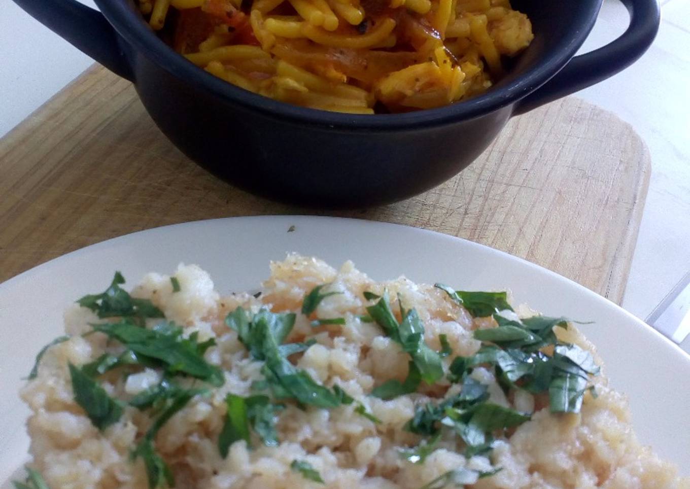 Fideuá de pulpo y un tabulé de papas y bacalao