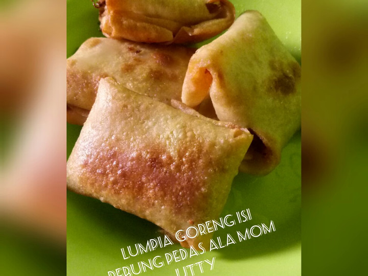 Langkah Mudah untuk Menyiapkan Lumpia goreng isi rebung pedas Untuk Pemula