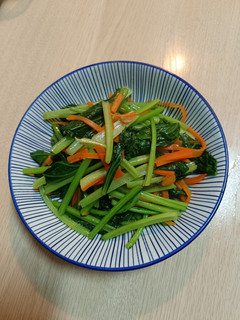 蒜香炒胡蘿蔔油菜 的食譜成品照片
