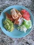 Chimichangas de pollo con guacamole