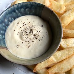 A picture of Easy Garlic Aioli.