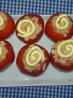 Una foto de Tomates rellenos
