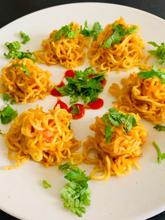 मैगी माउंटेन (maggi mountain recipe in hindi) रेसिपी मुख्य फोटो