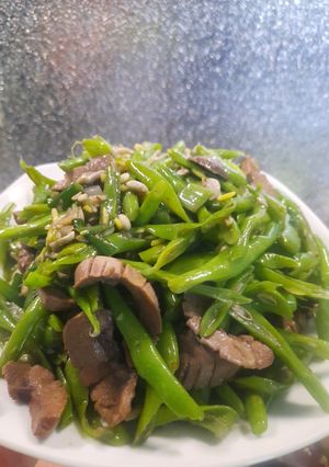 Hình của món Đỗ/ đậu cove xào cật.