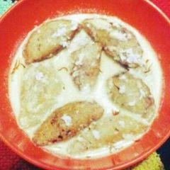 A picture of Gujiya pitha.