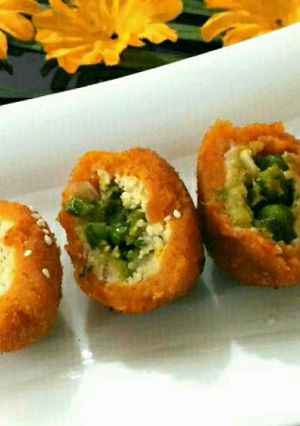 A picture of Tricolour fritters.