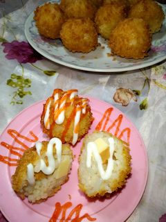 Foto resep Bola-bola nasi isi sosis keju