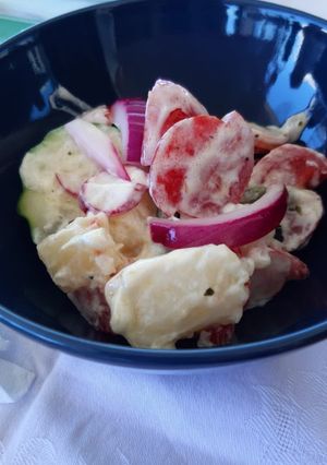 Foto di Insalata rinforzata di patate con salsa allo yogurt