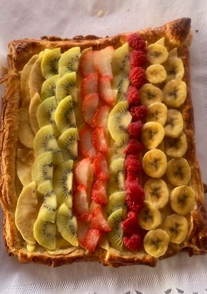 Una foto de Hojaldre de frutas con crema pastelera