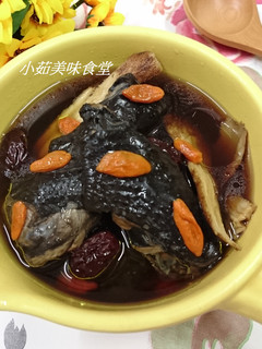藥膳烏骨雞湯(電鍋料理) 的食譜成品照片