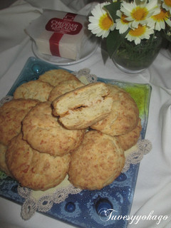 Una foto de Galletas de queso al estilo americano