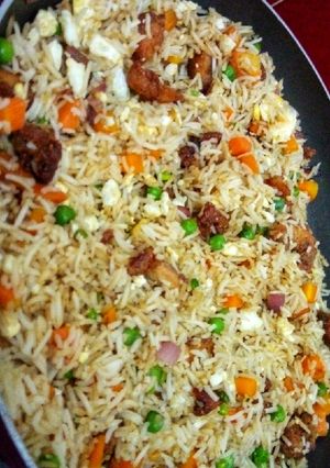 A picture of Chicken Fried Rice Restaurant Style.