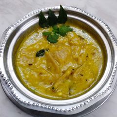 A picture of Jowar rotla nu shaak.