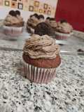 Cupcakes de chocolate y oreo