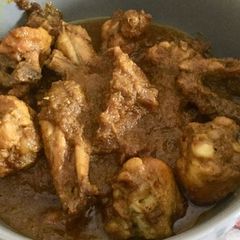 A picture of Kasha chicken/ dry chicken curry.