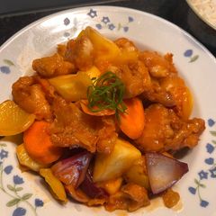 A picture of Sweet and Sour Chicken (甜酸雞球).