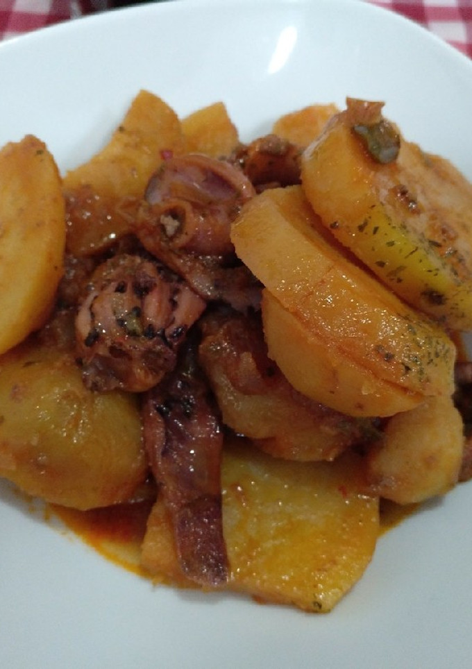 Una foto de Patatas con Calamares Orgásmicas😏