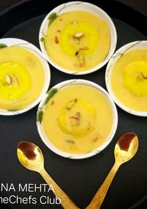 A picture of Shahi Raajbhog with Rabdi.