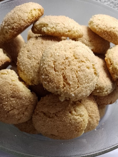 Una foto de Galletitas de limón, vainilla y coco