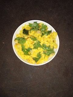 કાંદા પૌવા (Kanda Pauva Recipe In Gujarati) રેસીપી મુખ્ય ફોટો