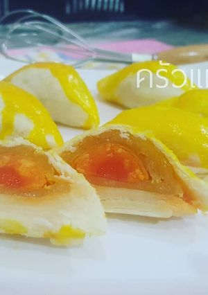 รูปของ ขนมเปี๊ยะไส้ทุเรียนกวนไข่เค็ม (สูตรแป้งนุ่ม)