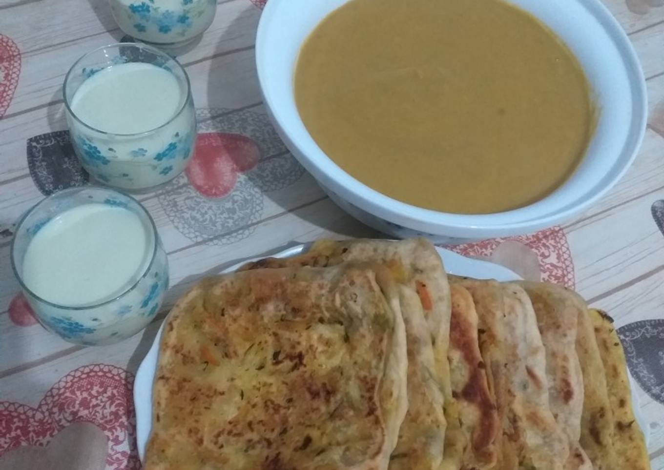 Sopa y pan con zanahoria y calabacín