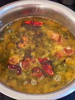 பாலக்கீரைசாம்பார் (Paalak keerai sambar recipe in tamil) செய்முறை முக்கிய புகைப்படம்