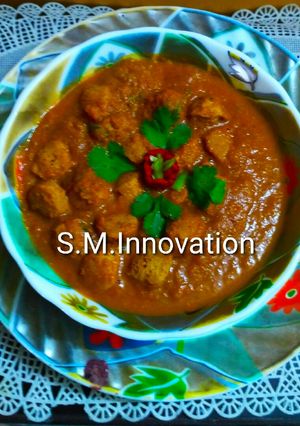 A picture of Soya chunk curry.