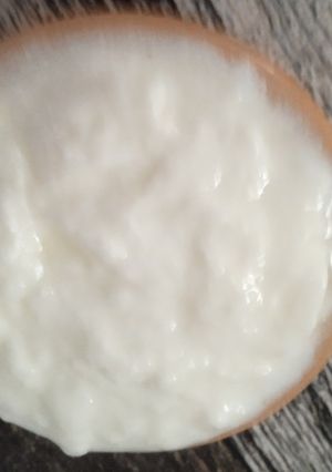 A picture of Perfect thick yogurt.