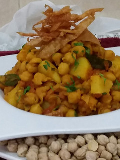 A picture of Chana Masala Chat.