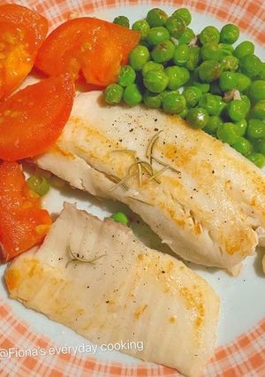 A picture of Pan fried Nile fillets.