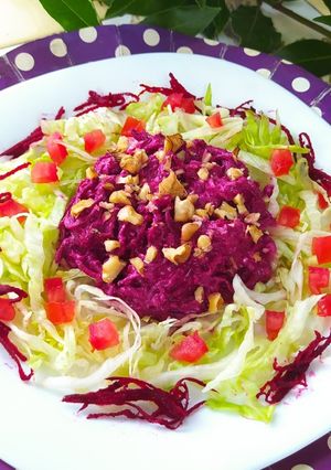 Una foto de Ensalada De Remolacha Y Yogurt / Cruda o Cocida