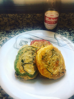 Una foto de Medallones de pimientos con revuelto a mi manera
