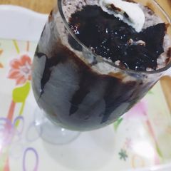 A picture of Oreo shake.