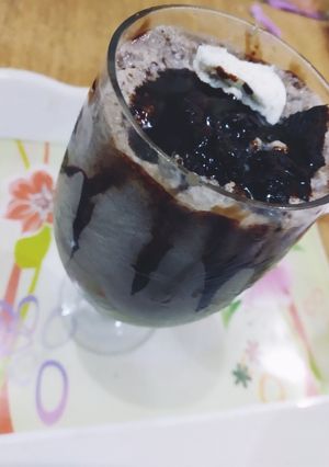 A picture of Oreo shake.