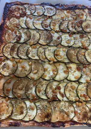 Une photo de Tarte renversée aux courgettes