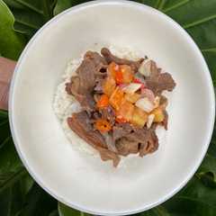 A picture of Beef Ricebowl Dabu Dabu.