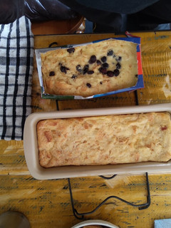 Una foto de Budín c/membrillo y con pasas de uva