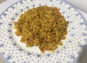 Una foto de Polo Bandari (arroz con atún)