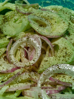 Una foto de PEPINO Y Cebolla al Alioli...!