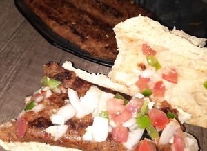 Una foto de Chorizo colorado vegano!