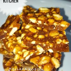 A picture of Peanut candy(hallaka kobo).
