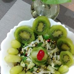 Go Green salad A picture of Go Green salad.