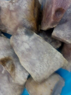 A picture of Duma boiled (arrowroots).