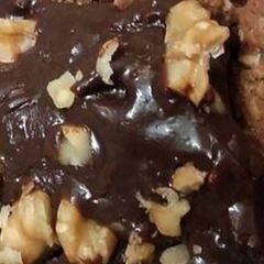 A picture of Walnut chocolate fudge.