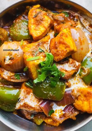 A picture of Restaurant style chilli paneer.