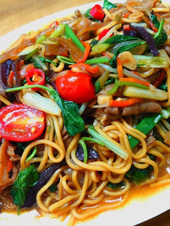 羊肉什錦炒麵(創意料理) 的食譜成品照片